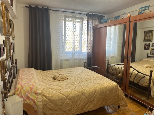 Titan, langa statia de metrou Nicolae Grigorescu,